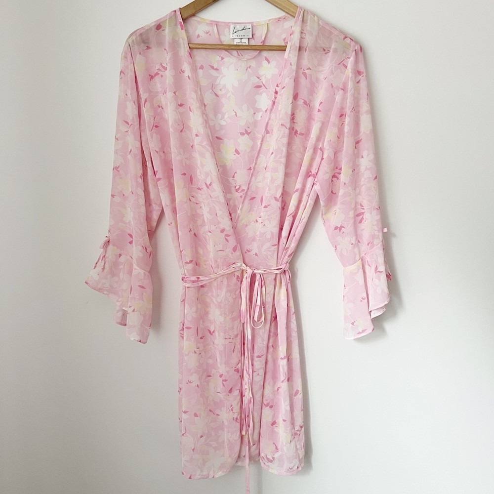 ✨90’s VINTAGE✨ ‘Linda Lingerie’ Dressing Robe